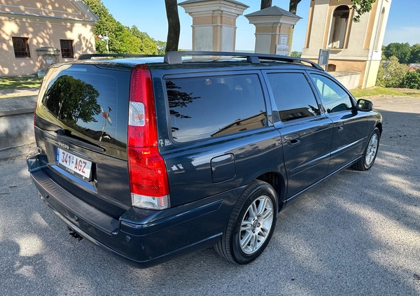 Volvo V70 cena 23900 przebieg: 240000, rok produkcji 2007 z Okonek małe 781